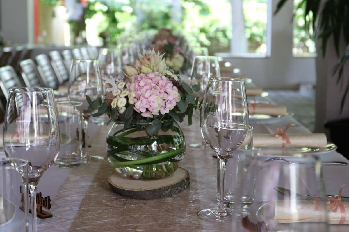 Blumen Tischschmuck mit HOrtensien